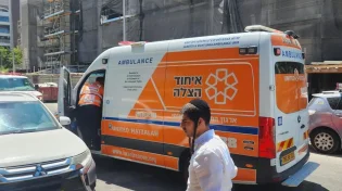 תאונה באשדוד: בן 59 נפגע מאוטובוס ופונה לבית החולים