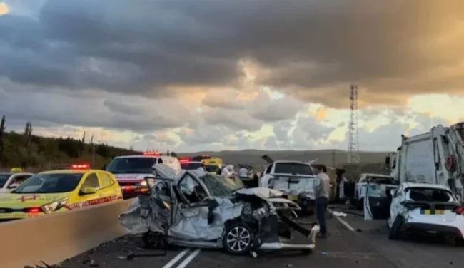 תאונה קטלנית בכביש 2: הרכב התרסק, אישה נהרגה