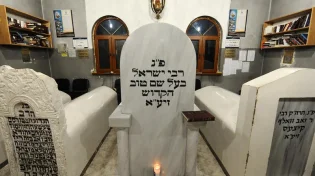 גילוי מרגש: כל אחד יכול להתחבר לצדיקים - גם אם הם קבורים רחוק
