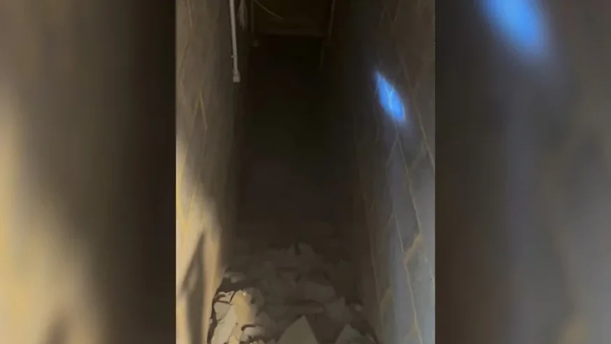 הקיר ששברו והפיר שמצאו מאחוריו הקיר ששברו והפיר שמצאו מאחוריו