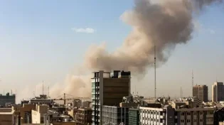 לילה של אש: ארה"ב תקפה באיראן, טילים שוגרו לבסיסים