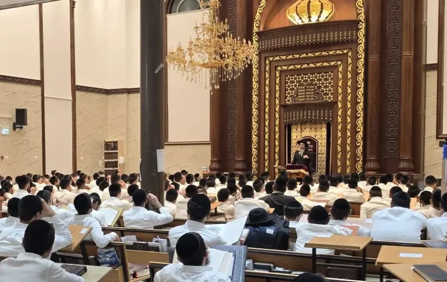 הגאון הצדיק רבי בנימין פינקל שליט"א בישיבת רכסים (צילום: דוד קשת)