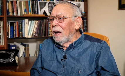 "הרב הסתכל במזוזה שלי ונדהמתי ממה שאמר"