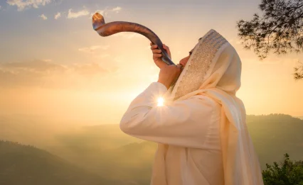 אלפי נשים יתכנסו לערב תפילה ושירה רגע לפני השנה החדשה