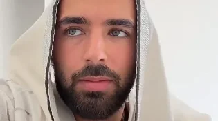 "יהודי זו הקטגוריה שלי": עומר חזן מסרב להגדרות