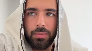 "יהודי זו הקטגוריה שלי": עומר חזן מסרב להגדרות