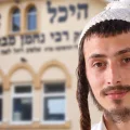 אחרי שאיבד את אחיו: היוצר שכבש את הרשת פותח את הלב