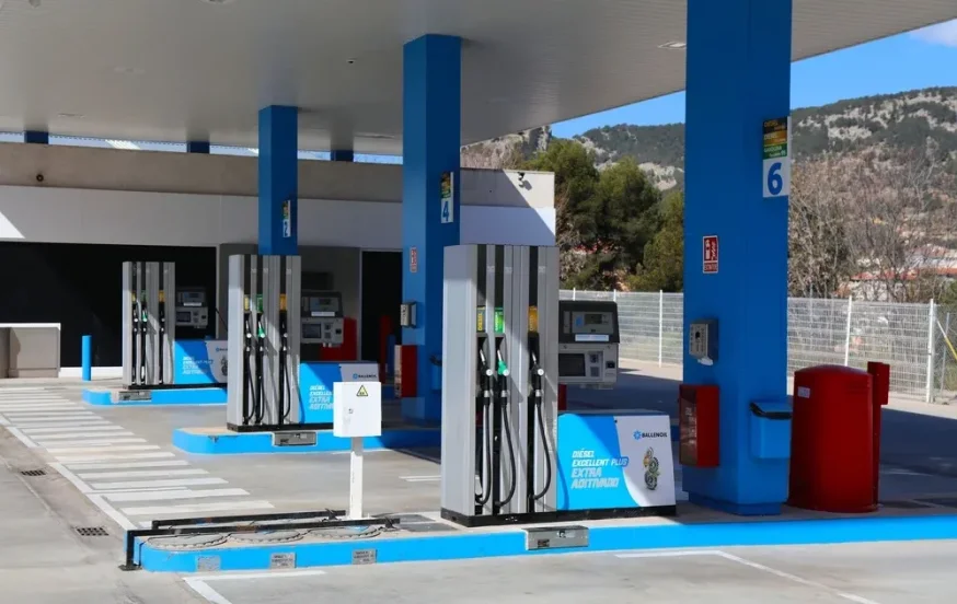 תחנת דלק בספרד תחנת דלק בספרד