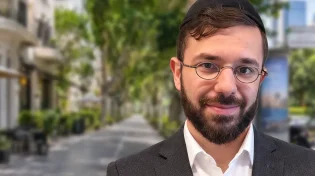 מה באמת מרגישים בתל אביב כשהימים הנוראים מתקרבים?