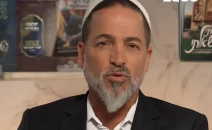 הבקשה המוזרה של בת ה-15 הותירה את אביה בהלם
