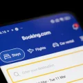 הזמנתם מלון דרך Booking? ההודעה שעלולה לרוקן את החשבון