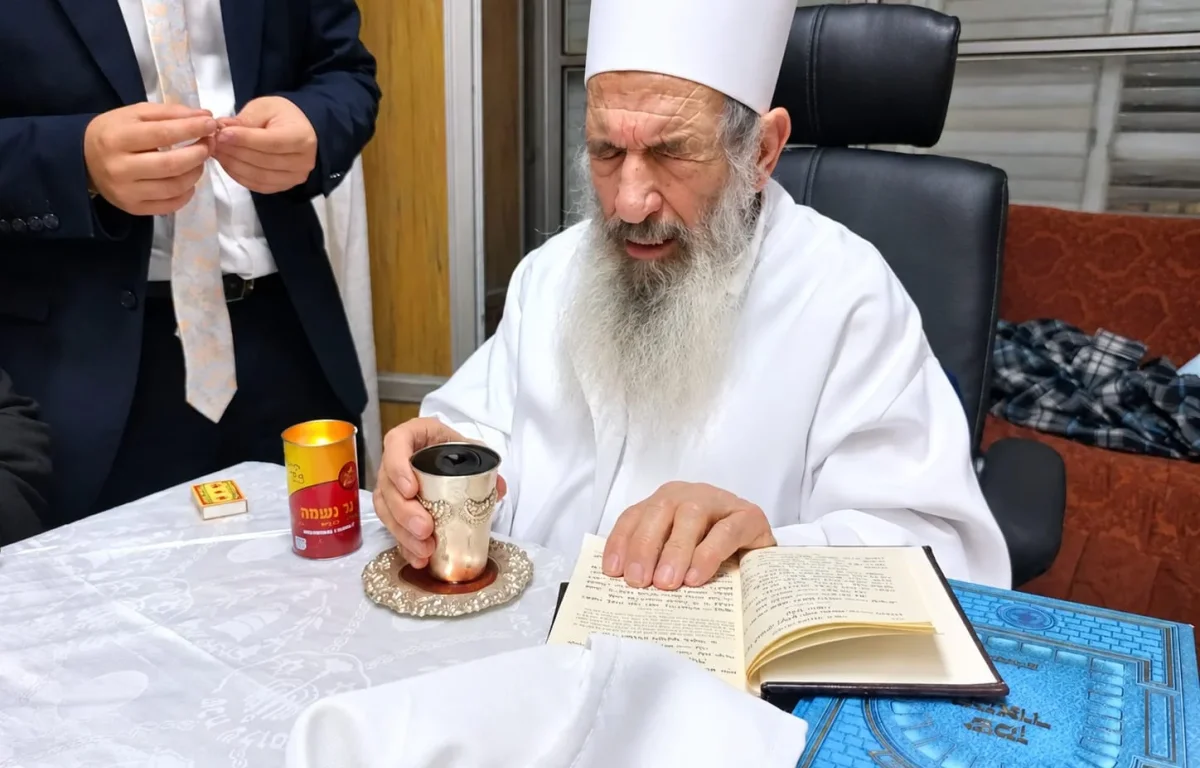 כמלאך ה' צבאות: חכם ניסים בן שמעון במוצאי כיפור כמלאך ה' צבאות: חכם ניסים בן שמעון במוצאי כיפור