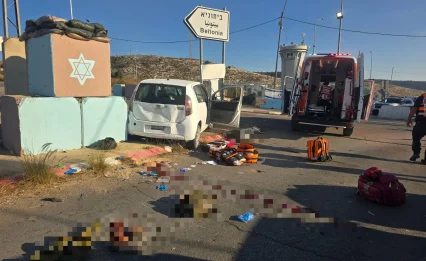 פיגוע בכביש 443: שוטר נפצע קשה, המחבל חוסל