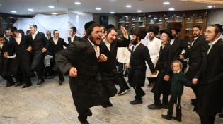 למה רוקדים במעגל בשמחת תורה? התשובה מפתיעה