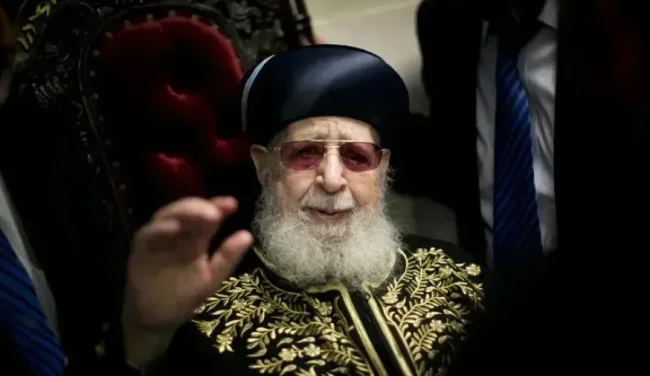 לצד מרן הרב עובדיה: מה זה להרגיש כמה דקות של קדושה 