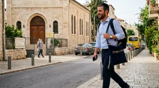 כל צעד נחשב בשמיים: איך מודדים שכר פסיעות