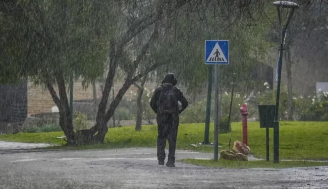 החורף מתקרב? גשמים, רוחות וירידה בטמפרטורות לקראת שבת