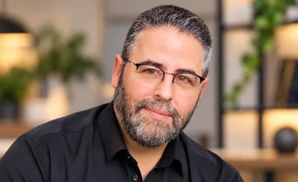 נאלצתי להתחיל מחדש בגיל 50 - פרשת לך לך האירה לי דרך