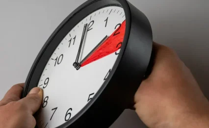 כוונו שעונים: במוצאי שבת ישראל עוברת לשעון חורף