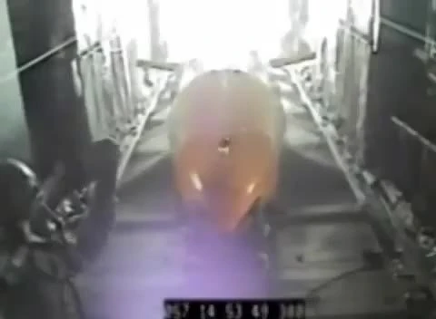 מדובר בפצצה הלא-גרעינית הגדולה ביותר בארסנל האמריקאי עם 10.3 טון של חומר נפץ שעד כה הצבא האמריקאי השתמש בה רק פעם אחת, במהלך תקיפת יעד של דאע"ש…