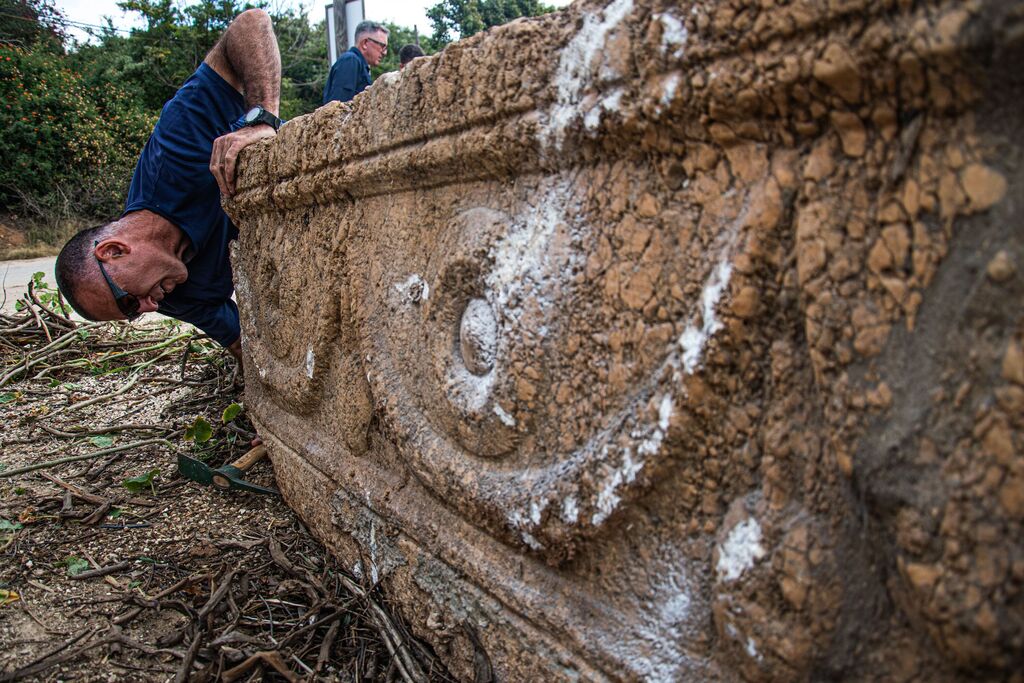 מטריד: נמצאו בספארי שני ארונות קבורה בני 1,800 שנה