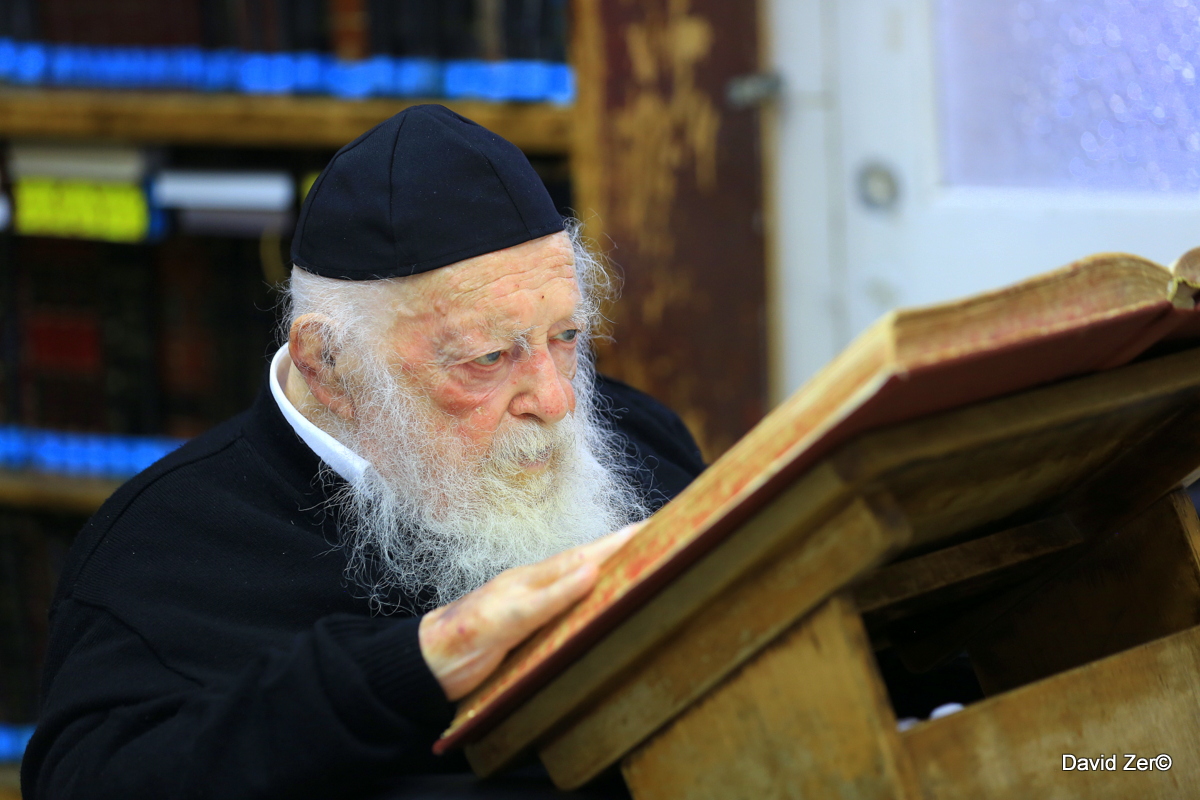 תמונות נדירות נחשפות: הרב חיים קנייבסקי כפי שלא ראיתם