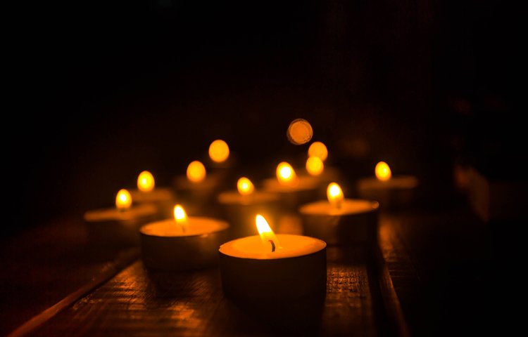 הסגולה של רבי מתיא בן חרש: סגולת 18 הנרות סגולת 18 הנרות איך עושים אותה.(צילום: mehmetcan/shutterstock)