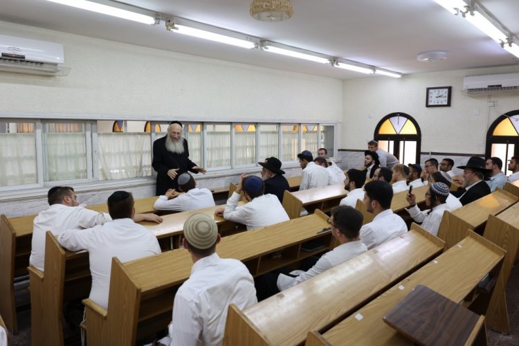 בין המצרים: תלמידי ישיבת 'שובה לדוד' בביקור אצל רב מרכז ב"ב