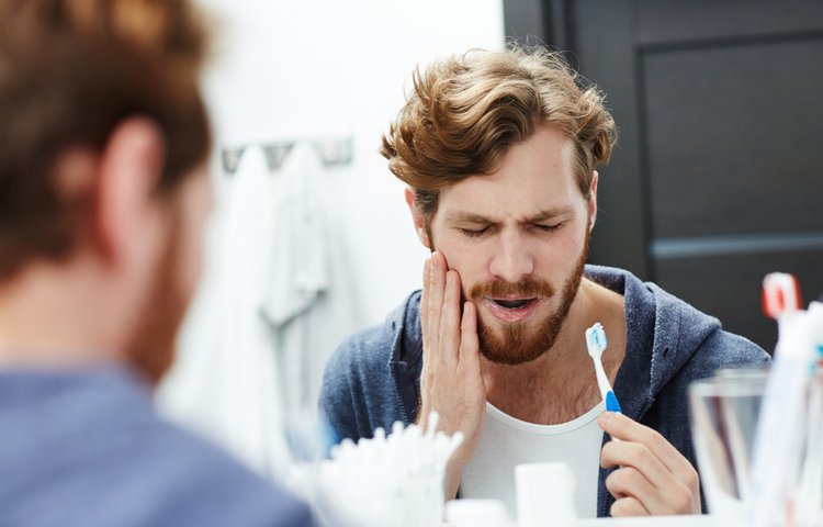 סגולה להעלמת כאבי שיניים. (צילום: Pressmaster/shutterstock)