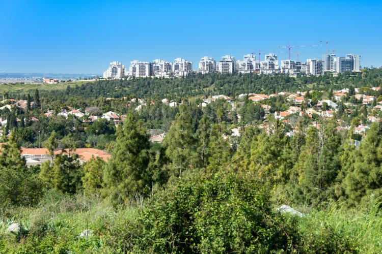 כניסת שבת רעננה היום. (צילום: dnaveh/shutterstock)