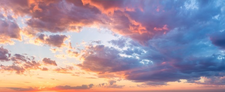 האם מותר להגיד אלוהים? (צילום: EB Adventure Photography/shutterstock)