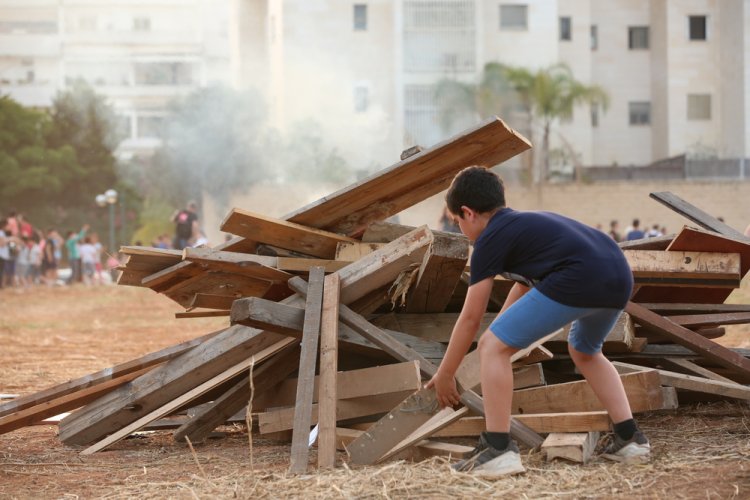 למה מדליקים מדורה בל"ג בעומר? (צילום: Shai Daniel/shutterstock)