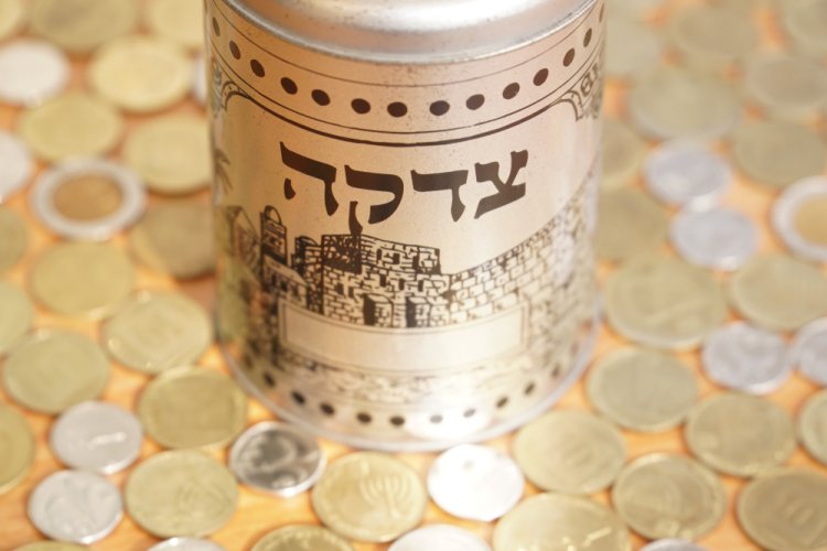 האם אפשר לבצע כפרת עוונות בכסף? (צילום: everythingforall/shutterstock)