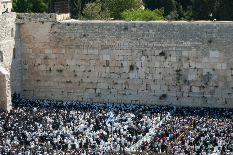 מתי התחילו להתפלל תפילת מוסף? (צילום: Yehoshua Halevi/shutterstock)