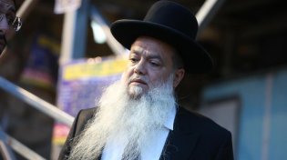 הרב יגאל כהן חושף: "ערוץ 13 למכירה - ואני לא מפחד לקנות אותו!"