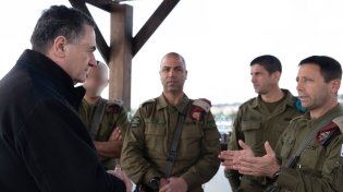 שר הביטחון על הטרור ביו"ש: "יטופל ביד קשה כמו בעזה"