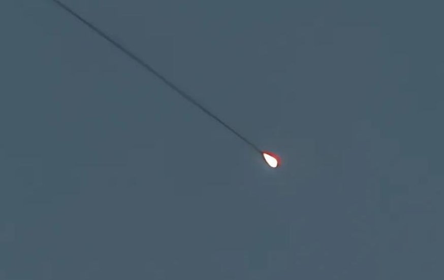 החות'ים שבים לירות: טיל בליסטי שוגר מתימן - ויורט החות'ים שבים לירות: טיל בליסטי שוגר מתימן - ויורט