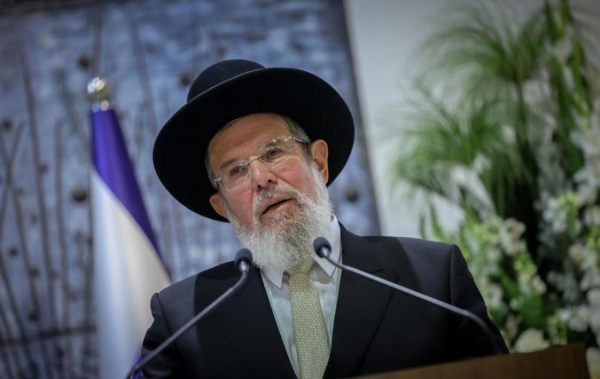 "זכיתן לצאת מאפילה לאורה": הרב הראשי במכתב לחטופות "זכיתן לצאת מאפילה לאורה": הרב הראשי במכתב לחטופות