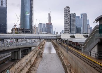 תחזית מזג האוויר: הסופה תימשך גם היום; שלג צפוי בחרמון
