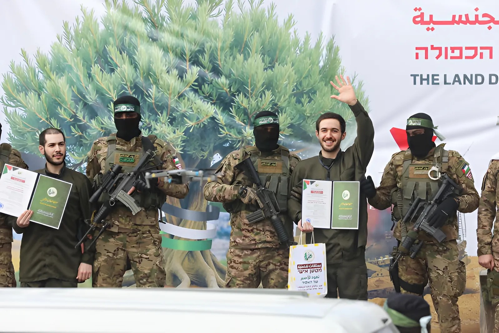 "ושבו בנים לגבולם": עומר, אלי-ה, עומר, טל, אברה והישאם שוחררו משבי חמאס