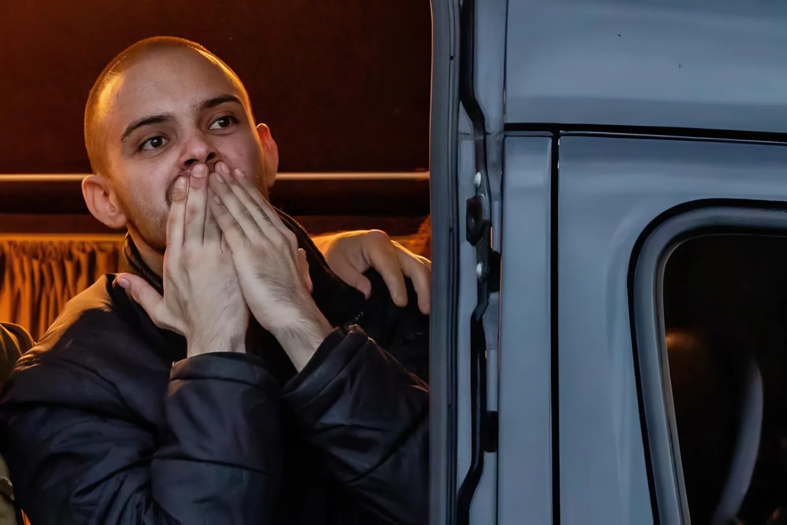 "אנא ה' הושיעה נא": שורדי השבי הבדילו בין קודש לחול והודו לבורא עולם "אנא ה' הושיעה נא": שורדי השבי הבדילו בין קודש לחול והודו לבורא עולם