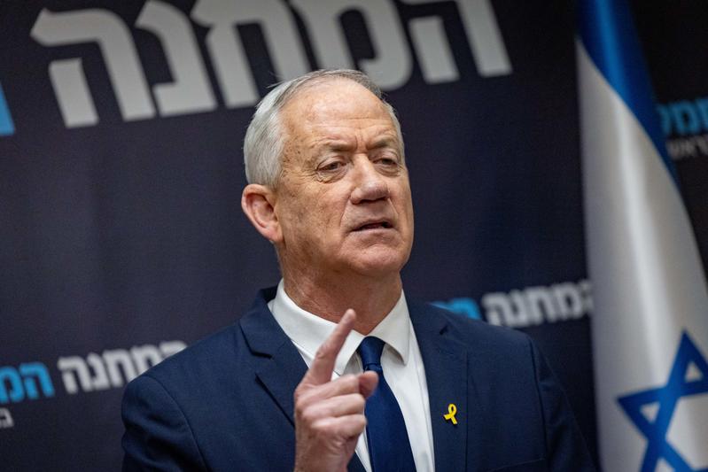 גנץ קורא לנתניהו: הצטרף לרכבת טראמפ לנורמליזציה "רחבה ומשמעותית"