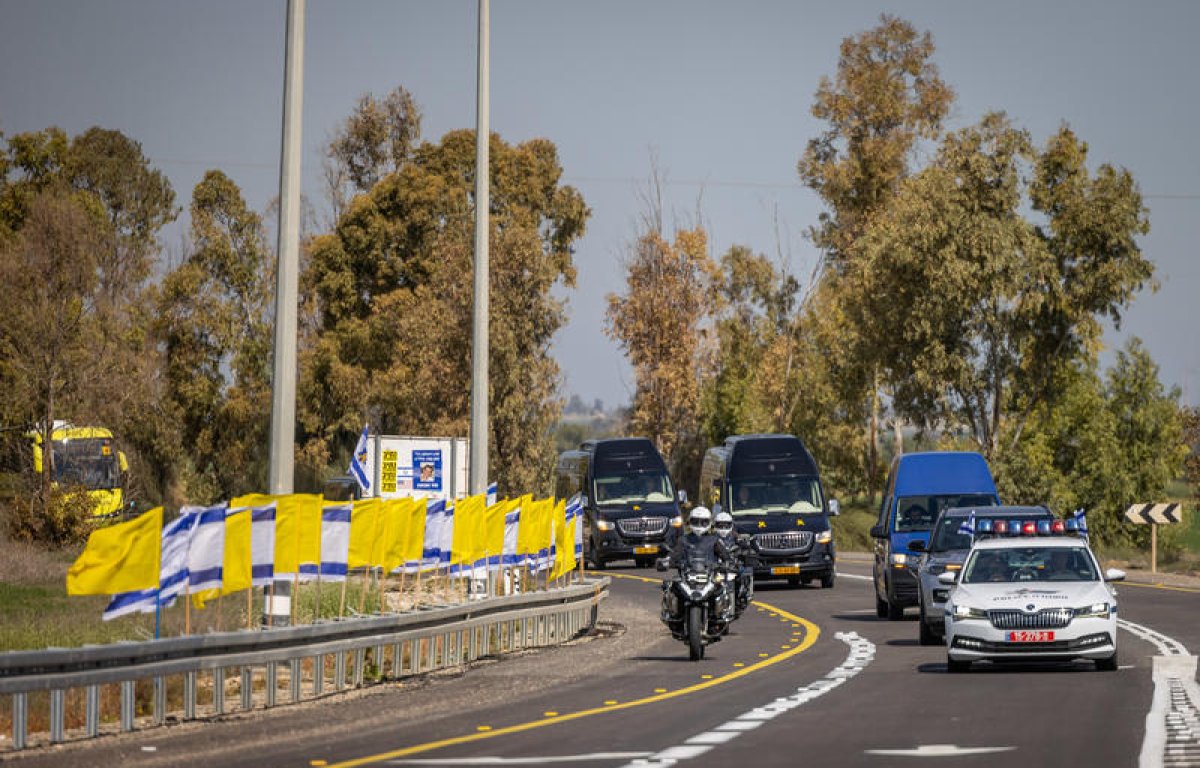 בכאב שאין לו שיעור: ירדן ביבס נפרד מאשתו וילדיו הי"ד במסע הלוויה מצמרר