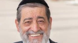 הקשר הנסתר בין "תרומה" לקריאת התורה • חכם אברהם חמרה זצוק"ל