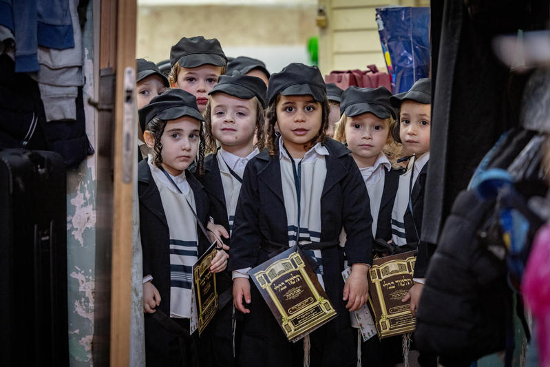 פורים בצל המלחמה: עלייה בביקוש לתחפושות חיילים וכוחות הצלה פורים בצל המלחמה: עלייה בביקוש לתחפושות חיילים וכוחות הצלה