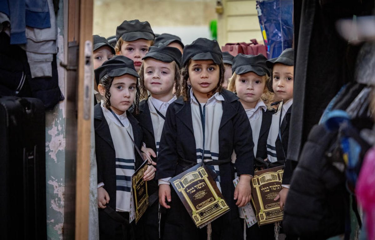 פורים בצל המלחמה: עלייה בביקוש לתחפושות חיילים וכוחות הצלה