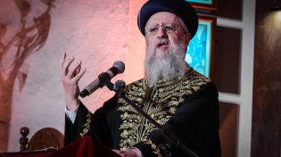 מרן הראשון לציון לערוץ 2000: "הכוח שלנו בפה - אנחנו צריכים לזעוק לה'!"