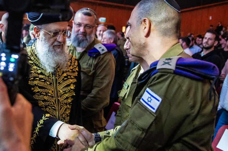 "גל אדיר של חזרה בתשובה בדרך!" – מרן הראשון לציון בתחזית מרגשת בערוץ 2000 "גל אדיר של חזרה בתשובה בדרך!" – מרן הראשון לציון בתחזית מרגשת בערוץ 2000