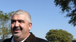 חשד לניסיון חיסול: ראש עיריית בת ים לשעבר נפצע קל ממטען