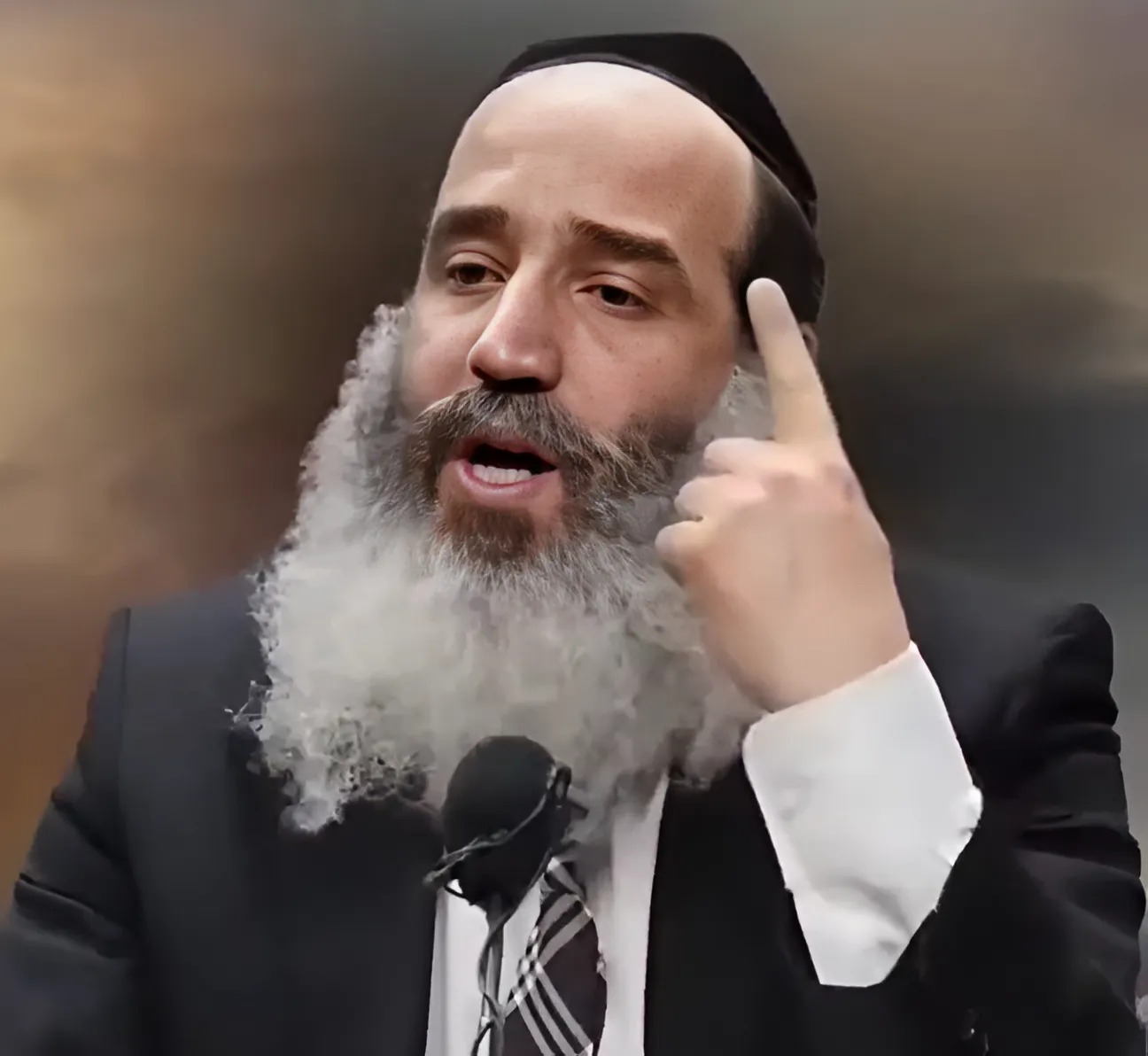 הרב יצחק פנגר: הכבוד המדומיין והנפילה הבלתי נמנעת הרב יצחק פנגר: הכבוד המדומיין והנפילה הבלתי נמנעת